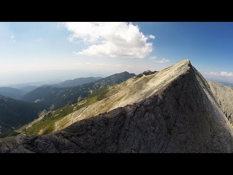 Видео: Дрон над връх Вихрен и Кончето / Phantom drone over Pirin mountain, Bulgaria