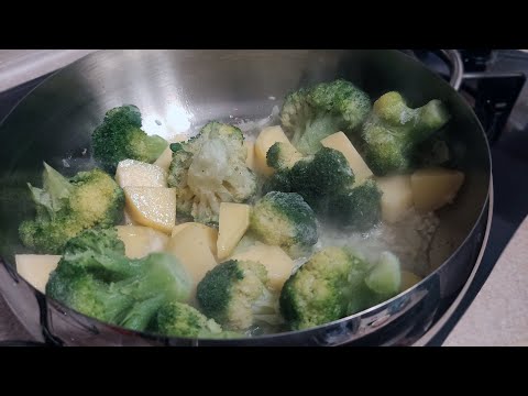 Видео: Суп-пюре из брокколи со сливками — просто и полезно