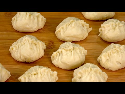 Видео: Первый противень не продержался и 15 минут! Необыкновенно вкусные пирожки!