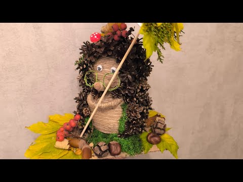 Видео: Ежик из шишек, мастер класс как сделать ежика, поделки осенние из природных материалов.