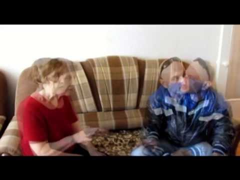Видео: Бабушка и Алабай(Бросается на собак,тянет поводок)