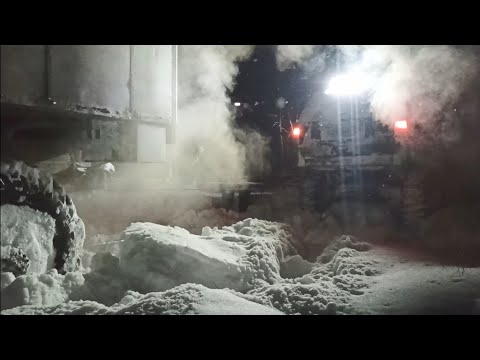 Видео: Ночная эвакуация автодома ГАЗ 66. JEEP Cherokee смог.