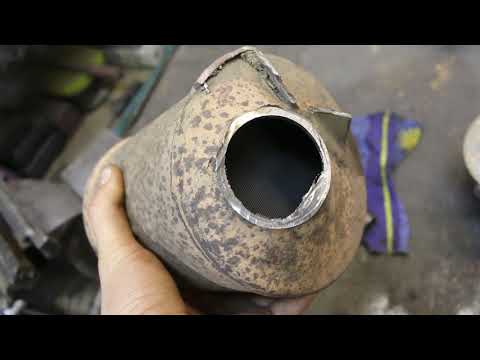 Видео: Рено Дастер 2012 удаление катализатора и чип тюнинг в Луховицах