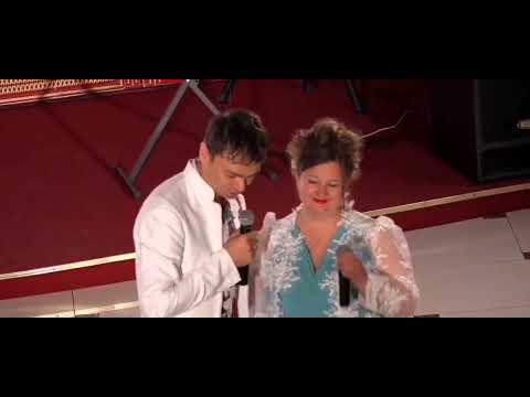 Видео: Миллион алых роз(Раймонд Паулс-Андрей Вознесенский)