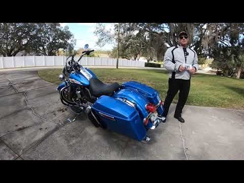 Видео: Преодолейте страх наклонить мотоцикл