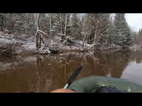 Видео: Знакомство с лесной речкой/сплав с разведкой/спасение утопающих/ очень ласковый май 😳