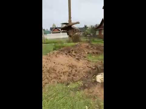 Видео: Бурение колодца машиной в Дмитровском районе