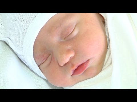 Видео: Выписка из роддома