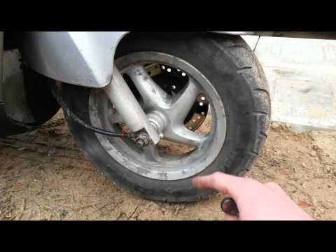Видео: Обзор скутера Honda lead af48e моё мнение.