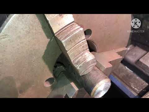Видео: Как выставить резец на токарном станке.