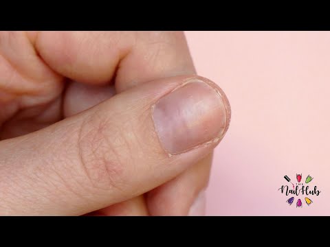 Видео: Как нанести гель-лак на короткие ногти (не касаясь кожи!)
