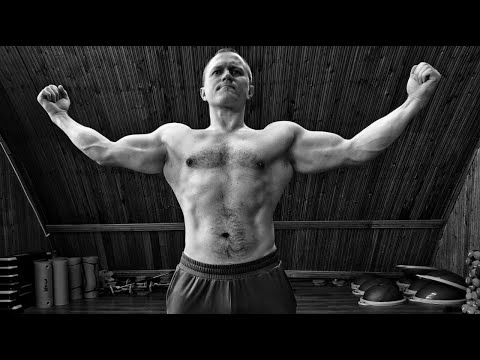 Видео: Прогресс за месяц. Моя программа для натурала.