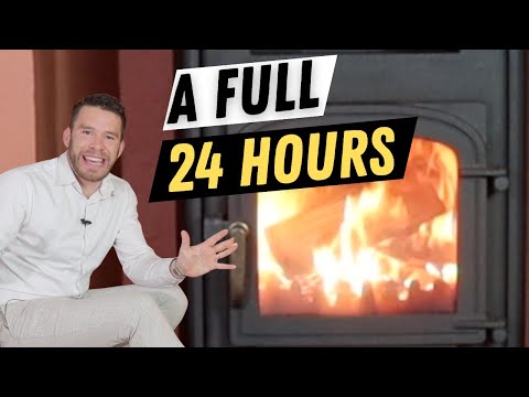 Видео: Как мы топим печь дровами весь день и ночь. #дровянаяпечь #камин