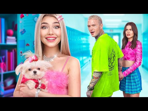 Видео: Первый День В Новой Школе! Как Тяжело Быть Девушкой