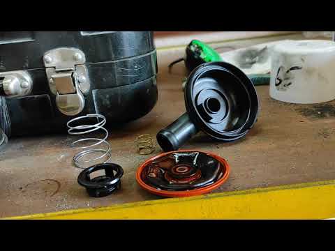 Видео: Клапан вентиляции картера Scenic 2, Megan 2, 2.0 f4r