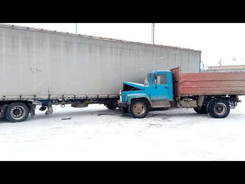 Видео: ДТП. Газон против фуры