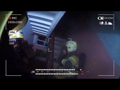 Видео: Глазами пожарных #33: Пожар. Квартира на девятом этаже. А где бабуля!?