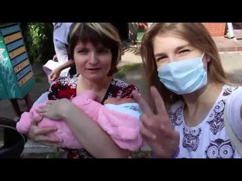 Видео: VLOG День покупок. Настя - добрый человек. Бабушка впервые увидела внучку.