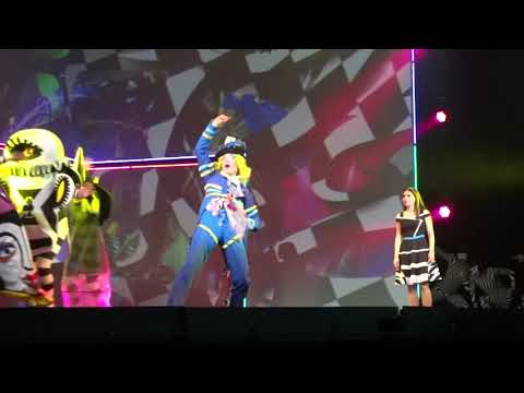 Видео: Алиса и страна чудес. Безумный, но счастливый. Антон Авдеев. 11.06.2022, день