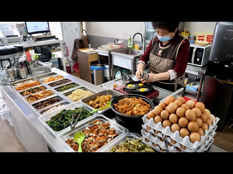 Видео: Бабушка Корейский Дешевый Буфет Готовит, Корейская уличная еда, Корейская еда