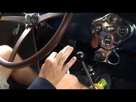 Видео: Как завести и управлять седаном Ford Model A Tudor 1928 года