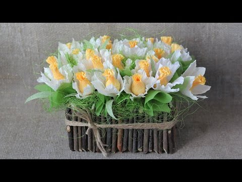Видео: Нарциссы из гофрированной бумаги. Мастер-класс