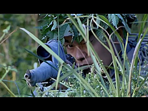 Видео: Китайский снайпер устроил засаду на вершине холма, выстрелом в голову убил японских артиллеристов.