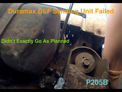 Видео: Замена датчика температуры/нагревателя бака восстановителя Duramax LML P205B 2011 года
