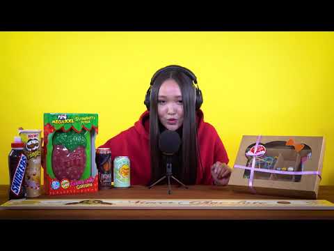 Видео: ASIAN GIRL IS EATING SWEETS ASMR MUKBANG | КАЗАШКА КУШАЕТ МАРМЕЛАДКИ АСМР