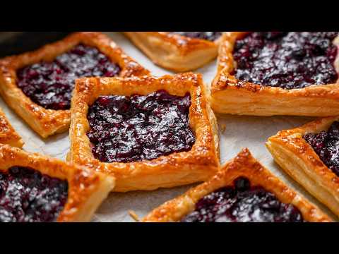 Видео: ДЕСЕРТ за 5 минут как в ПЕКАРНЕ! Очень ВКУСНЫЕ слойки с ягодами!