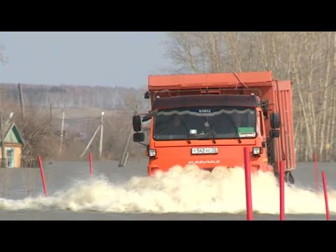 Видео: В соседнюю Тюменскую область пришла большая вода
