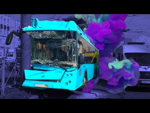 Видео: Почему лазурные автобусы в Петербурге так часто попадают в ДТП