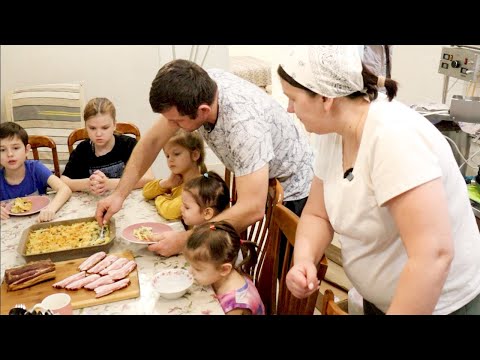 Видео: 11 кг ЕДЫ НА ОБЕД! КАК ЕДЯТ МНОГОДЕТНЫЕ