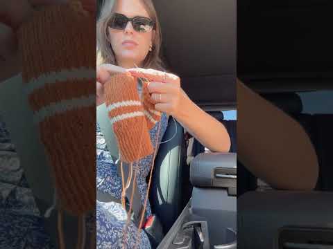 Видео: My fall socks 🧦🧡🤍🧡 #вязание #носкиспицами