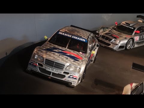 Видео: Музей Mercedes Benz, Stuttgart.
