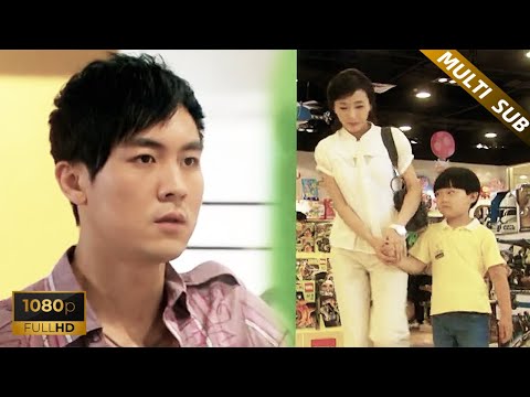 Видео: Через пять лет после развода муж увидел бывшую с сыном в торговом центре и растерялся.