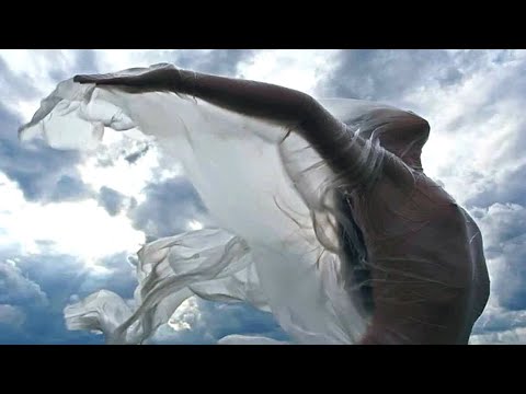Видео: ЖИВЁМ...