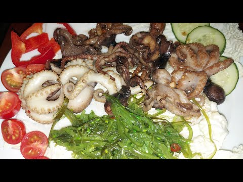 Видео: Осьминоги жареные на сковороде