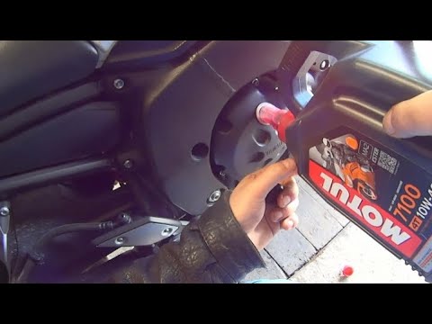 Видео: YAMAHA FZ1 замена масла.