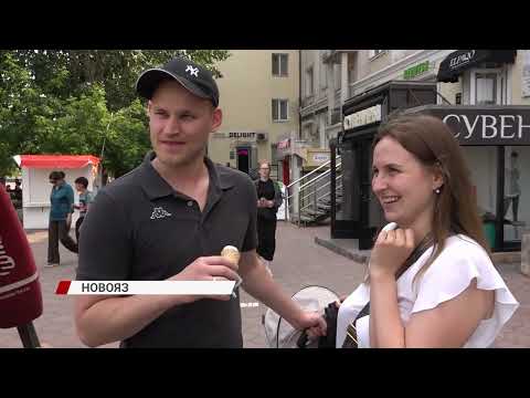 Видео: Разбираем с прохожими молодёжный сленг