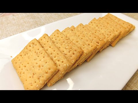 Видео: Соленые и хрустящие! Потрясающие домашние крекеры с кунжутом | Простой рецепт | Идеи для закусок