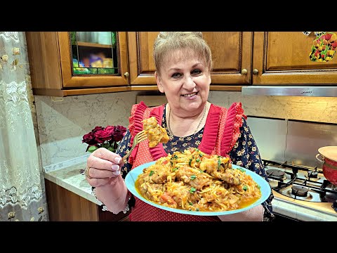 Видео: ТУШЁНАЯ КАПУСТА С МЯСОМ!Идеальное сочетание квашеной капусты и мяса! Ужин для всей семьи!