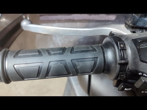 Видео: Подогрев   Ручек  руля Honda Silver wing 600 GT. 2009г.