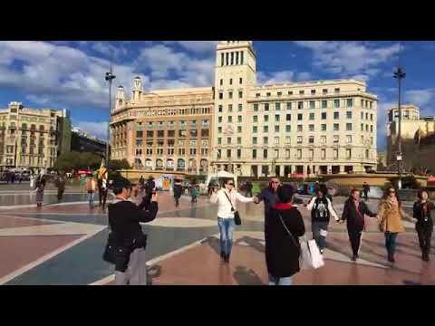 Видео: Българско хоро на центъра на Барселона