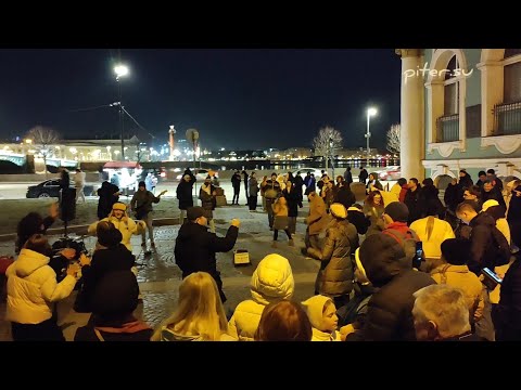 Видео: 🌠 Душевный вечер у Зимнего дворца Санкт-Петербург piter.su