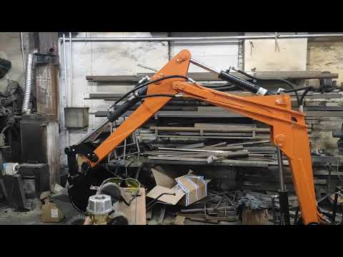 Видео: Пробный запуск МИНИ-ЭКСКАВАТОРА после сборки!