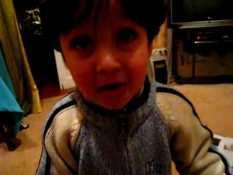 Видео: малыш чихнул 87 раз