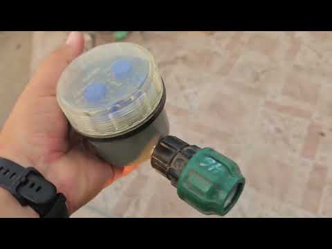 Видео: Как устроен полив участка для выращивания ягоды и саженцев.