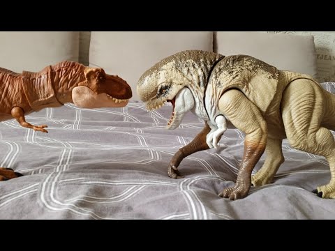 Видео: Дистортиус против Ти-рекса