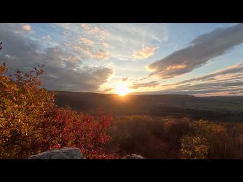 Видео: Закат в горах